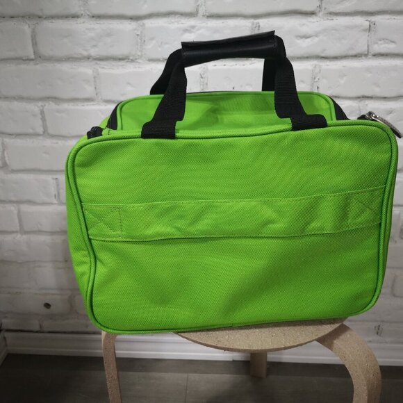 Tracker Lime Green Zip Closure Overnight/Travel/Carry On Bag - Picture 2 of 10
